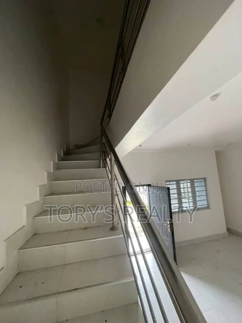 4bdrm Duplex in Awoyaya for rent