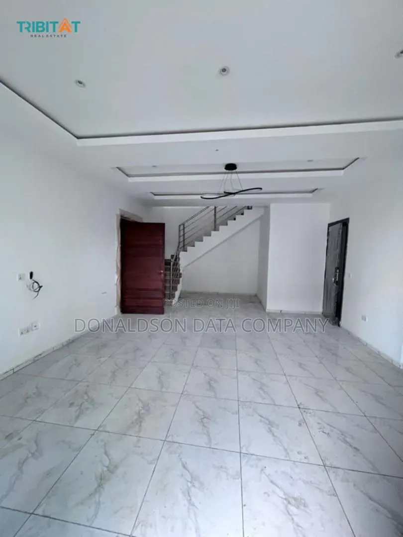 4bdrm Duplex in Magodo Phase 1 for sale