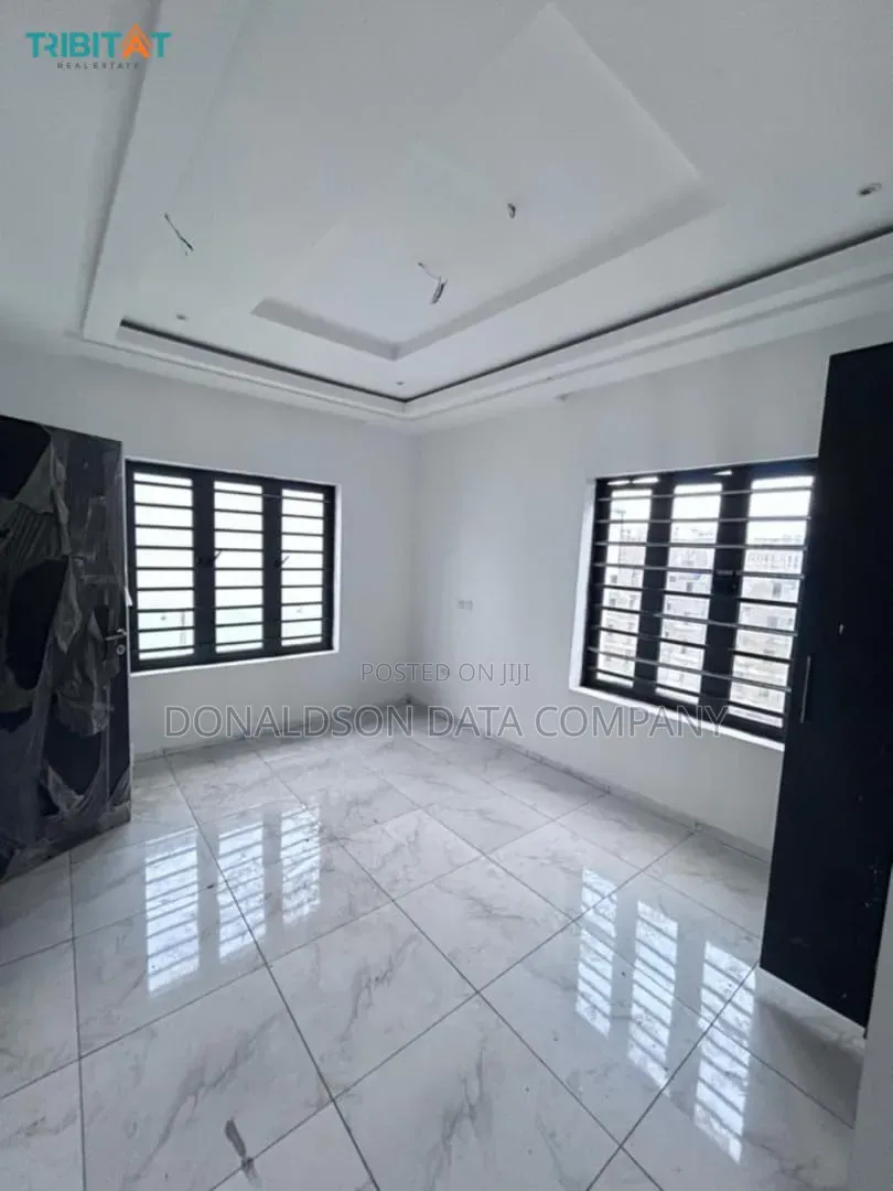 4bdrm Duplex in Magodo Phase 1 for sale