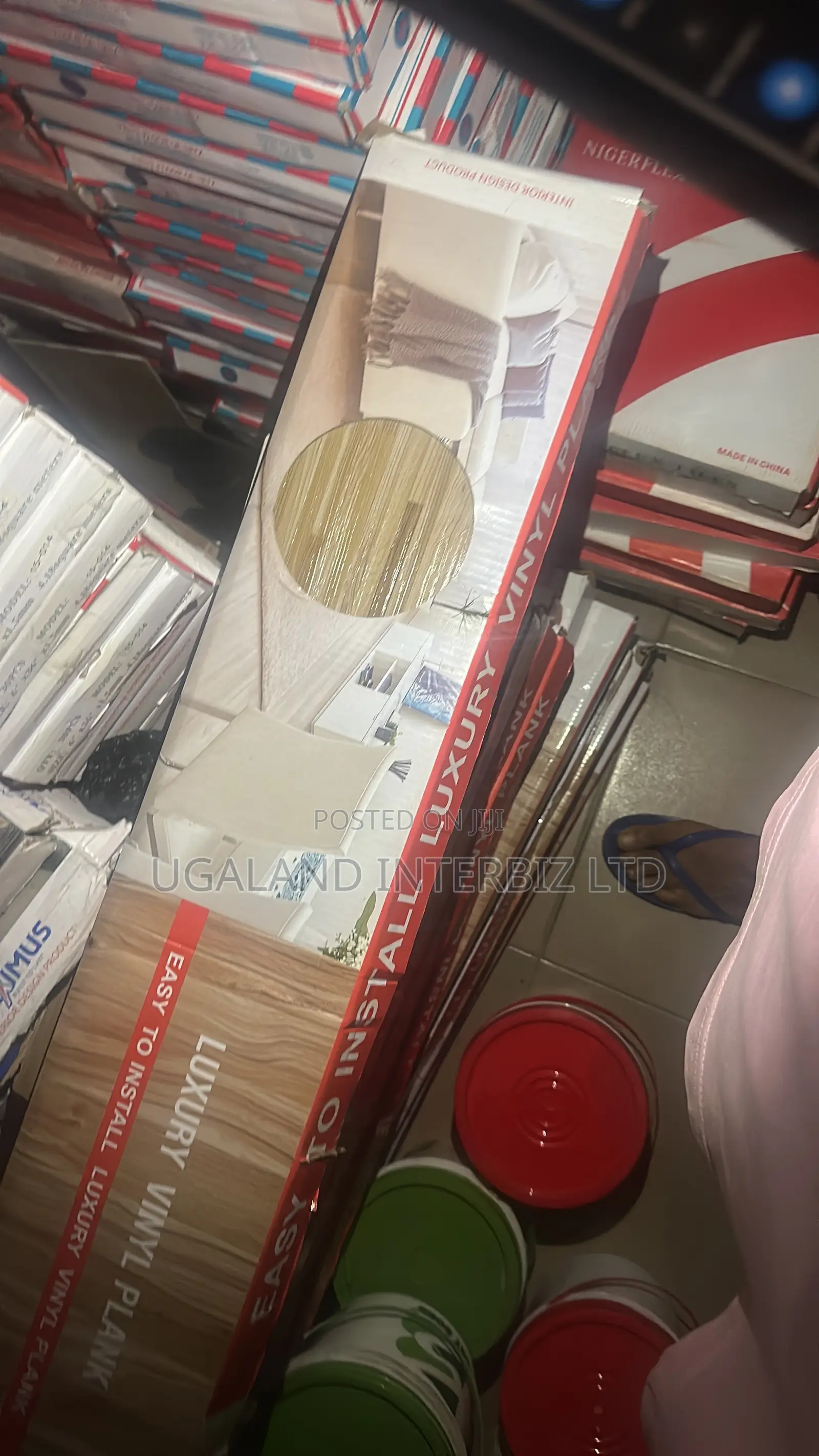 Wood Grain Vinyl Plank Floor