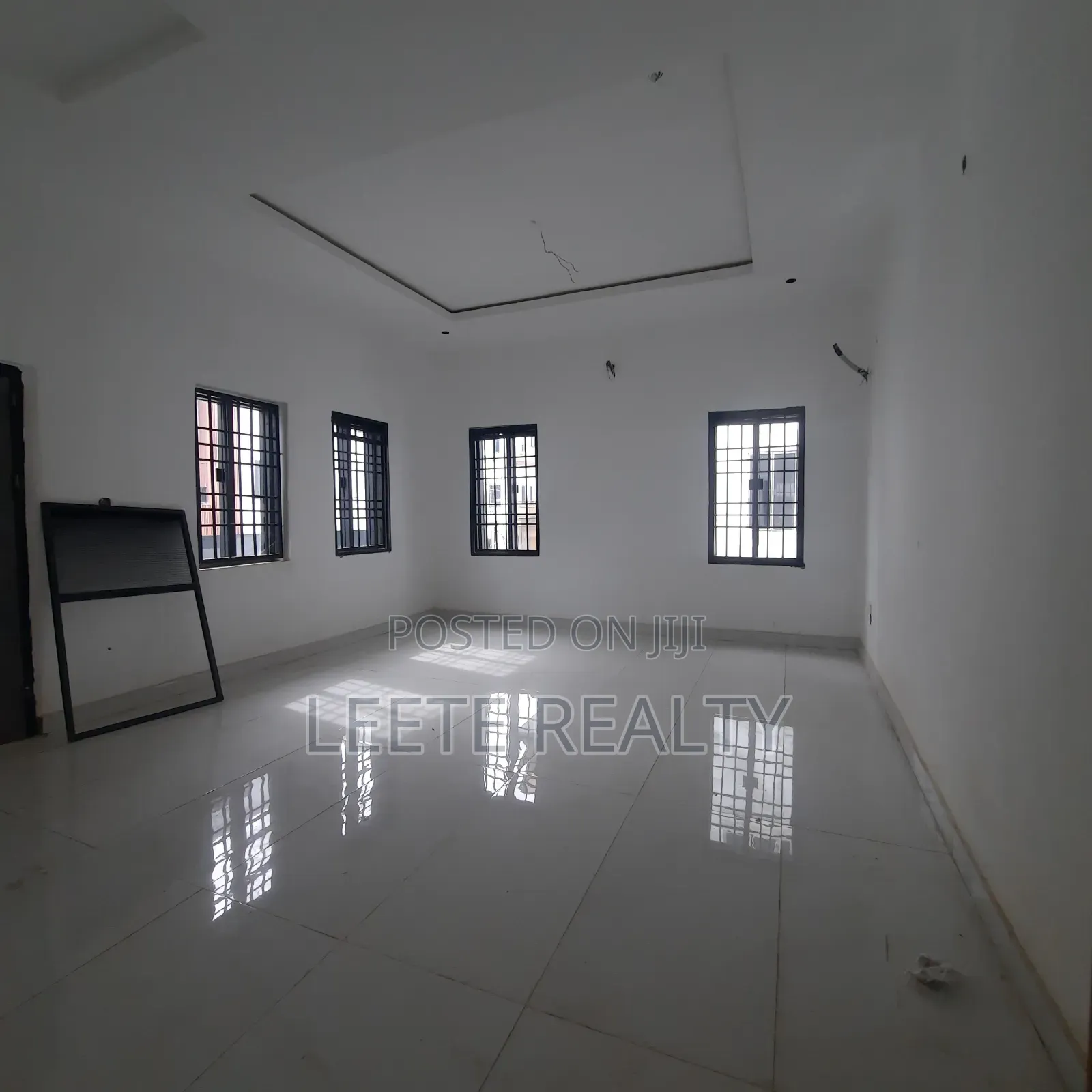 5bdrm Duplex in Kado for sale