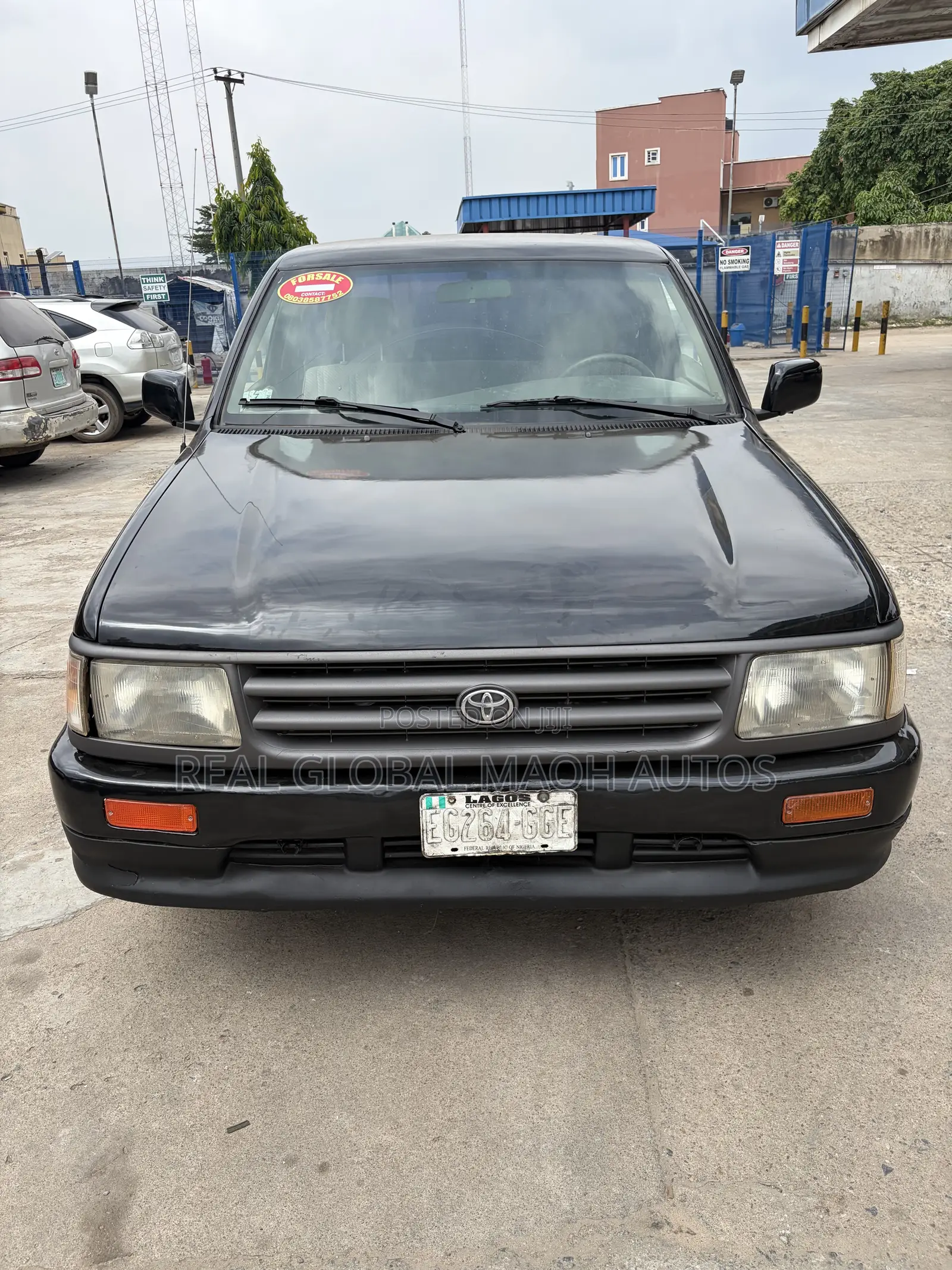 Toyota T100 Base 4x2 Regular Cab 121.9 in. WB 1998 Black