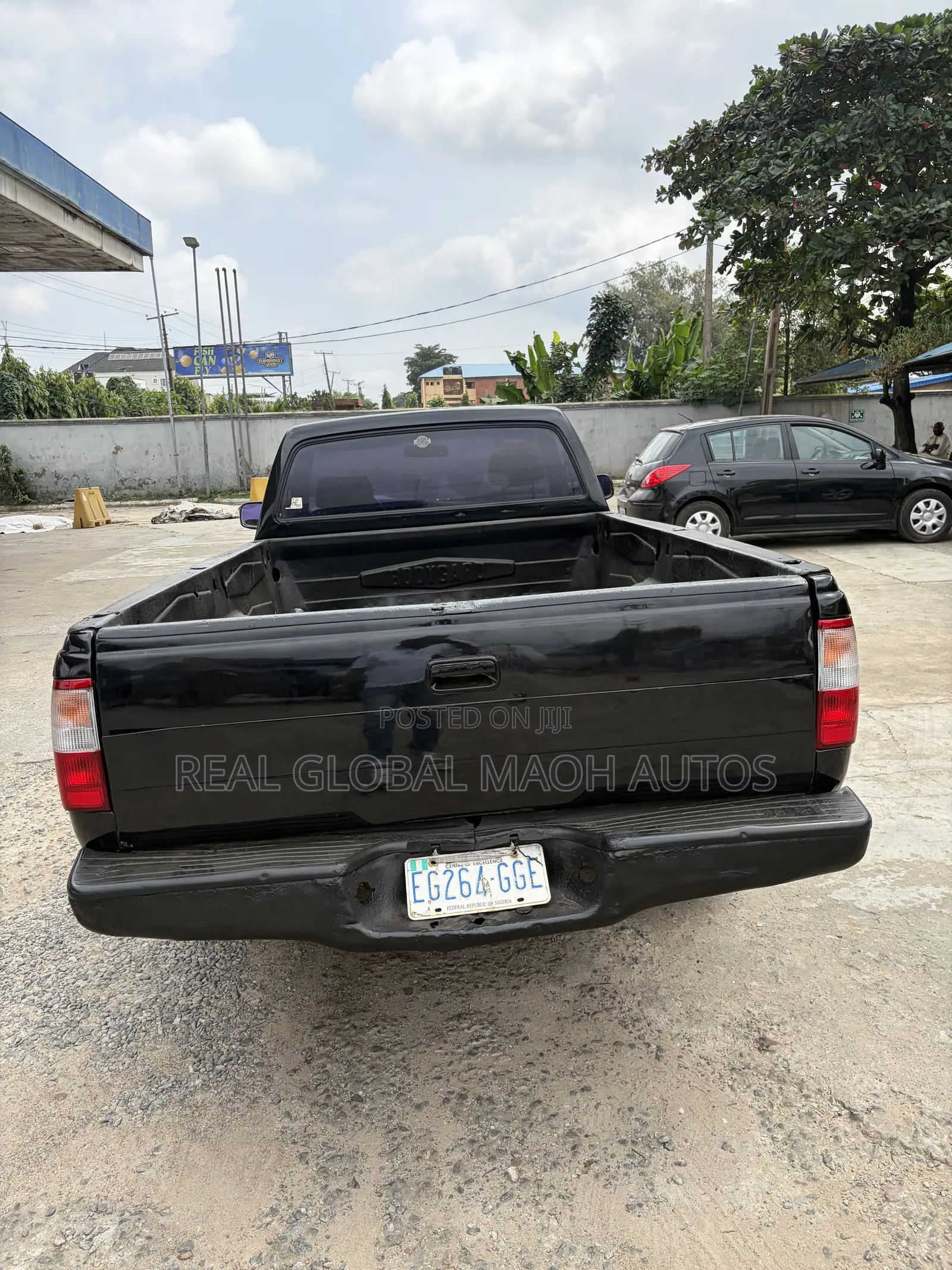 Toyota T100 Base 4x2 Regular Cab 121.9 in. WB 1998 Black