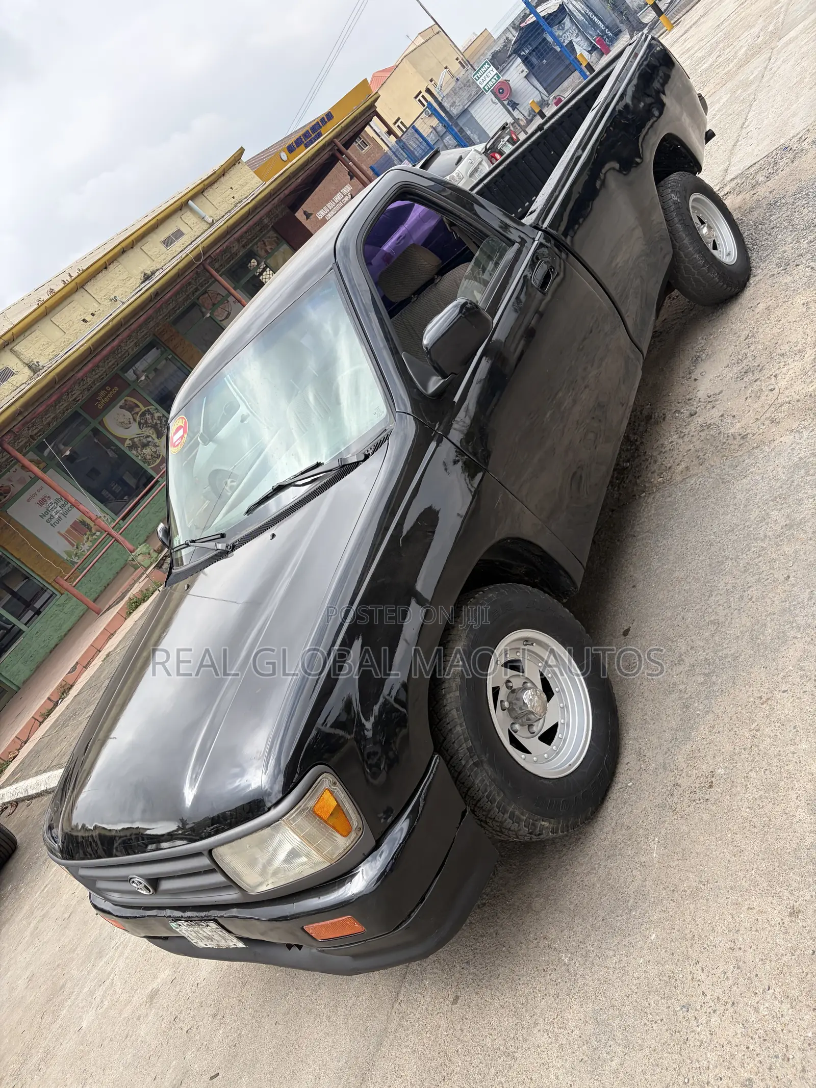 Toyota T100 Base 4x2 Regular Cab 121.9 in. WB 1998 Black