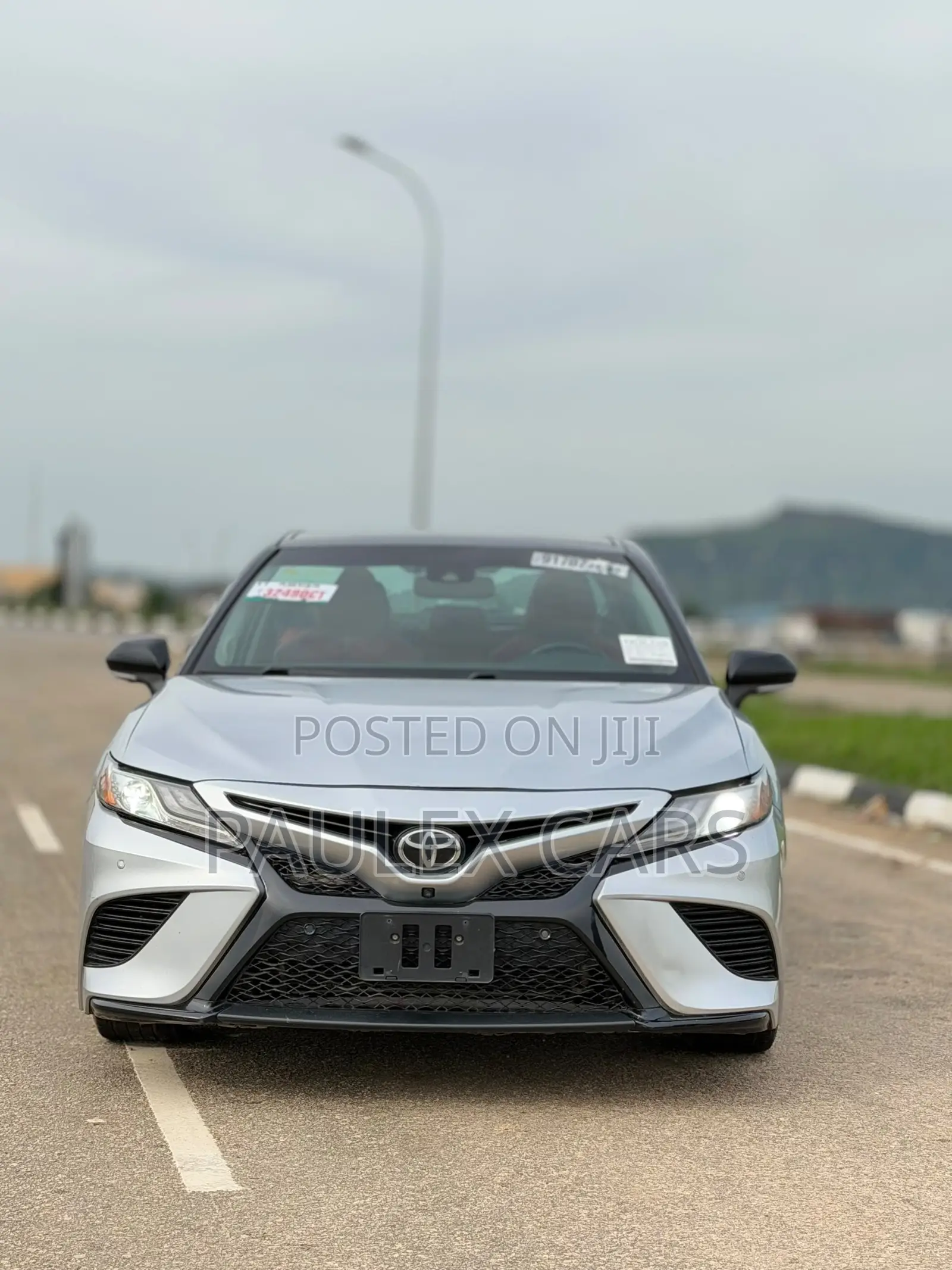 Toyota Camry XSE FWD (2.5L 4cyl 8AM) 2018 Silver