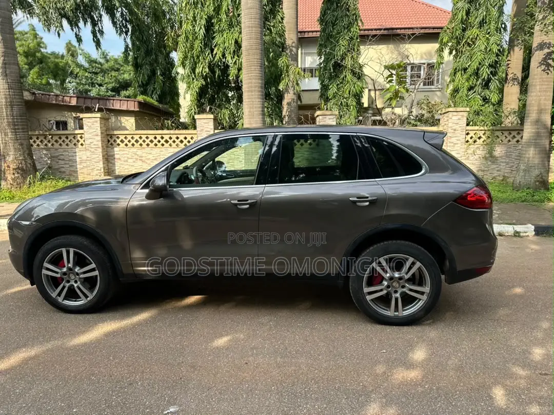 Porsche Cayenne 2015