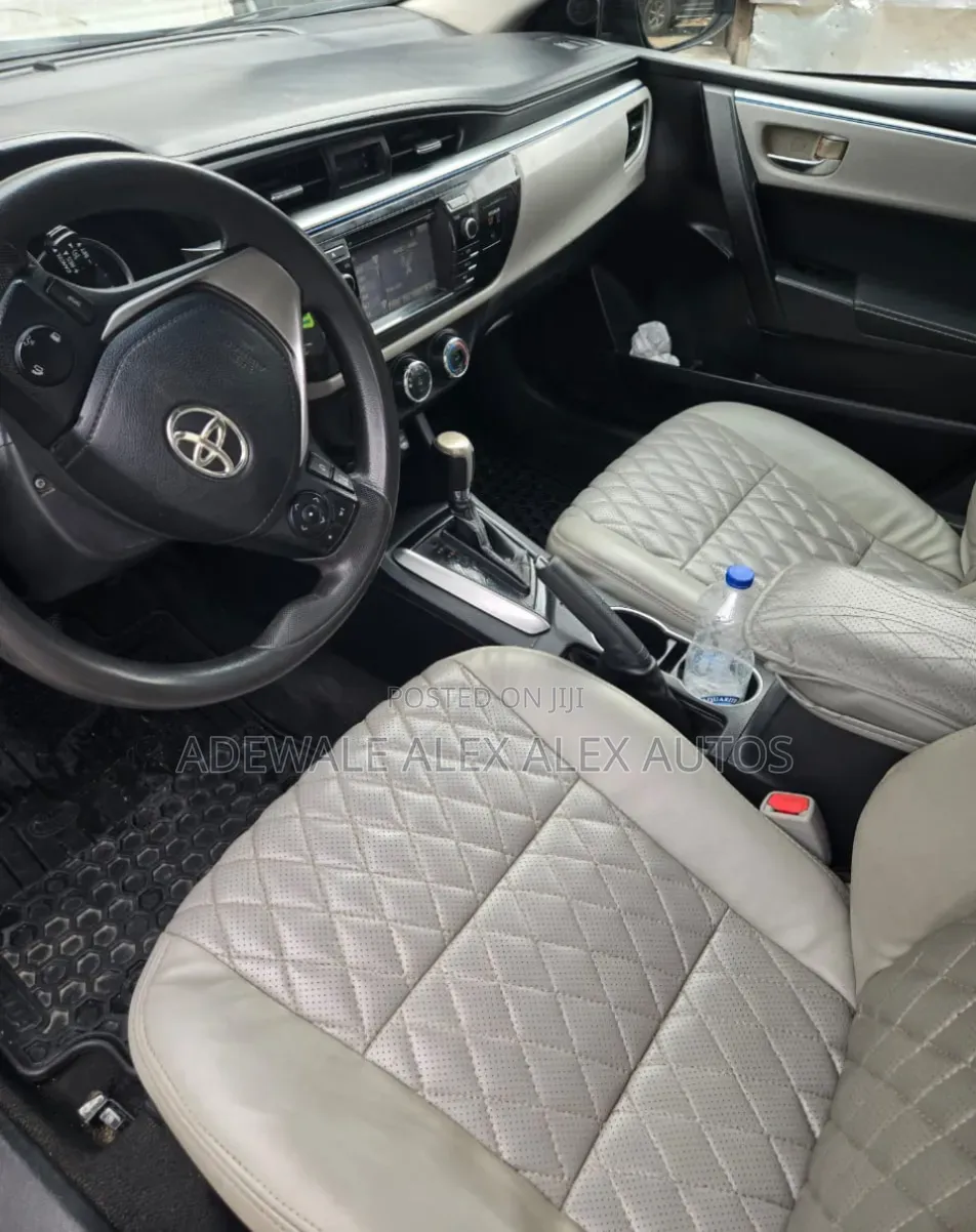 Toyota Corolla 2015 Black