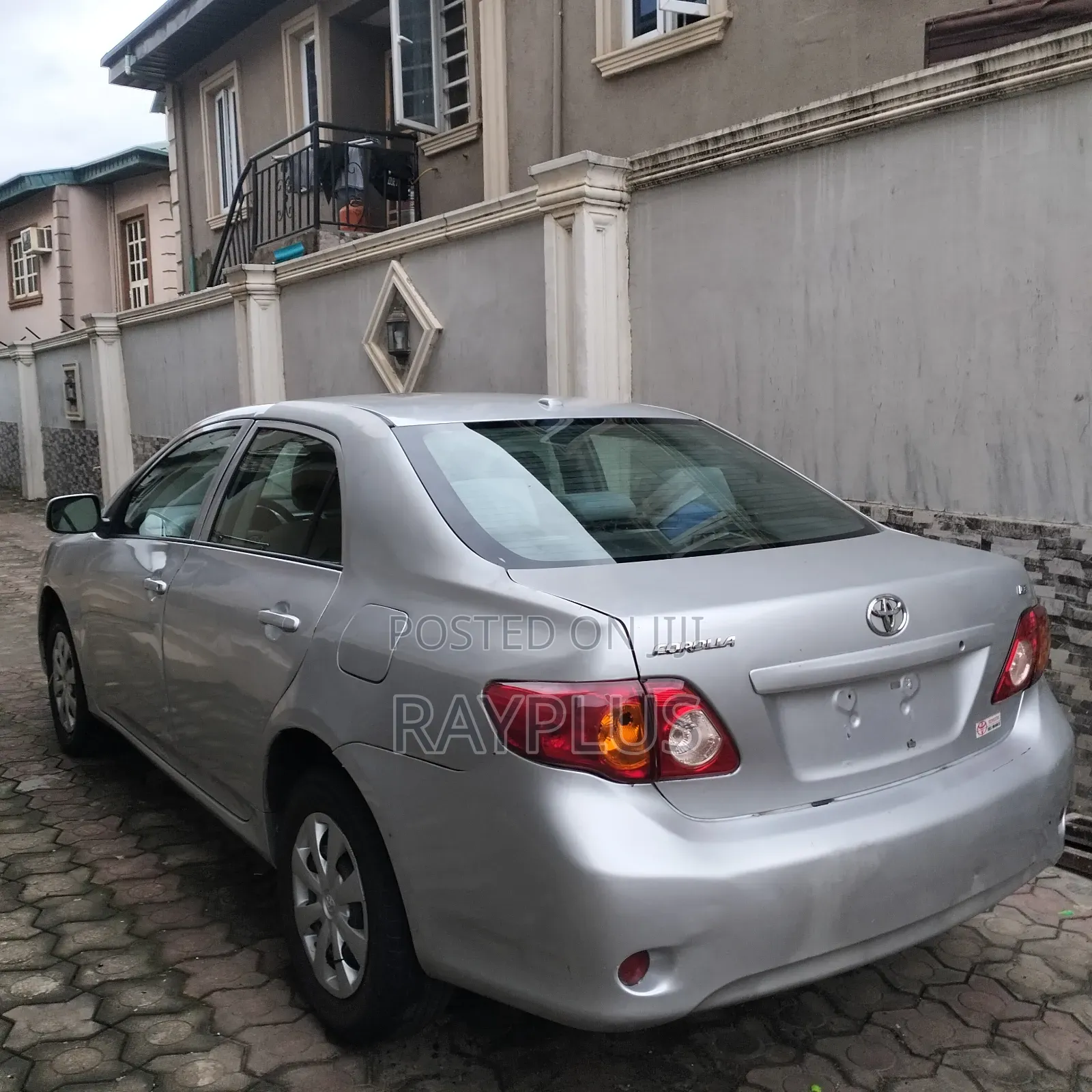 Toyota Corolla 2010 Silver
