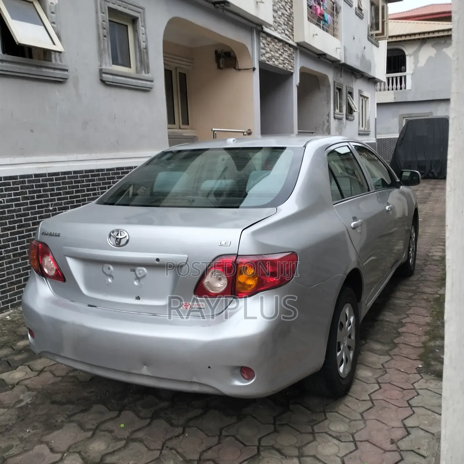 Toyota Corolla 2010 Silver