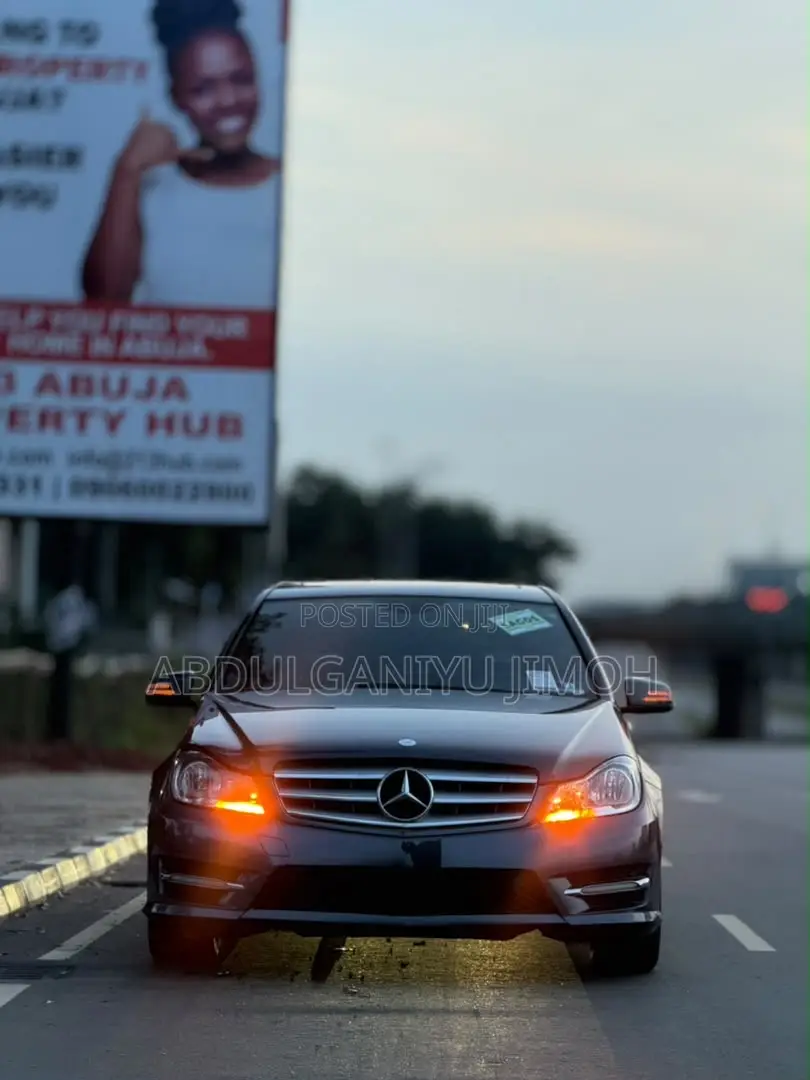 Mercedes-Benz C300 2013