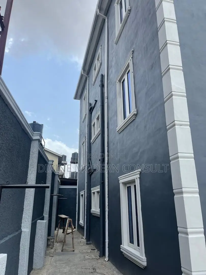 2bdrm Block of Flats in Aina Ajayi Estate, Abule Egba for sale