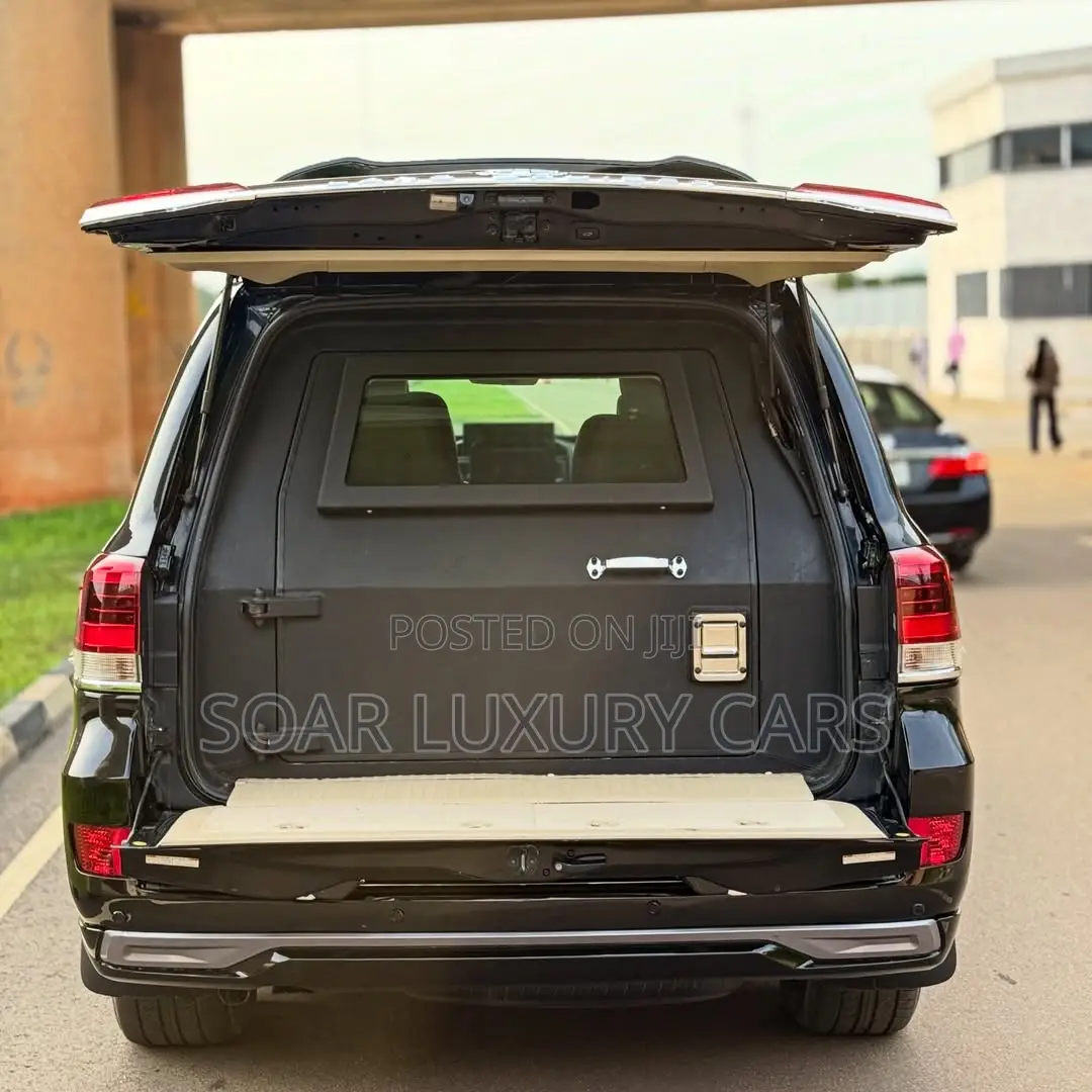 Toyota Land Cruiser 5.7 V8 VXR 2019 Black