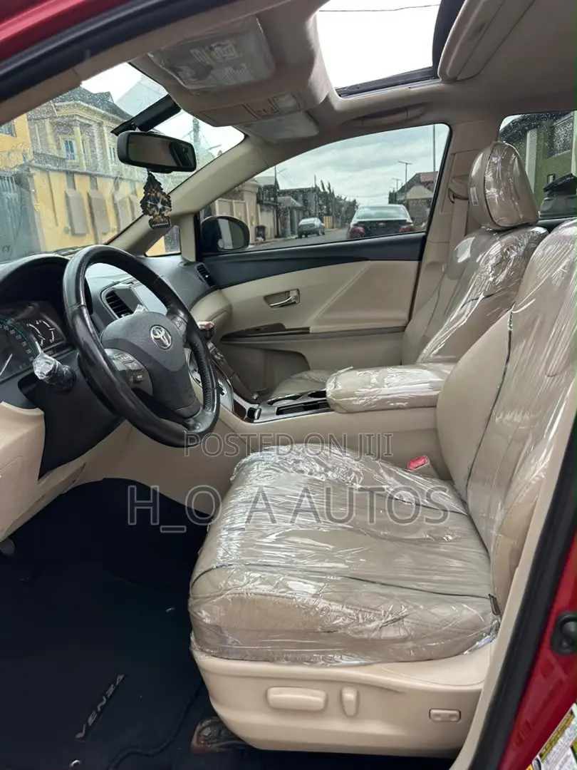 Toyota Venza V6 AWD 2010 Red