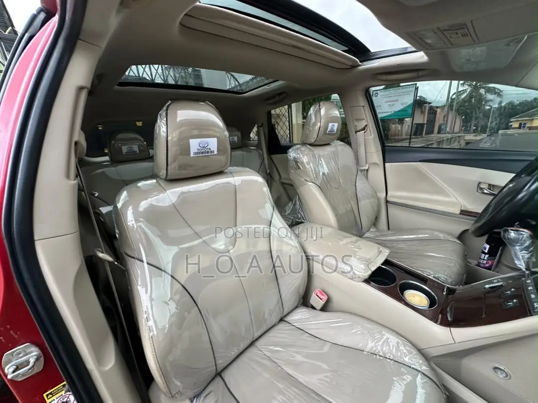 Toyota Venza V6 AWD 2010 Red