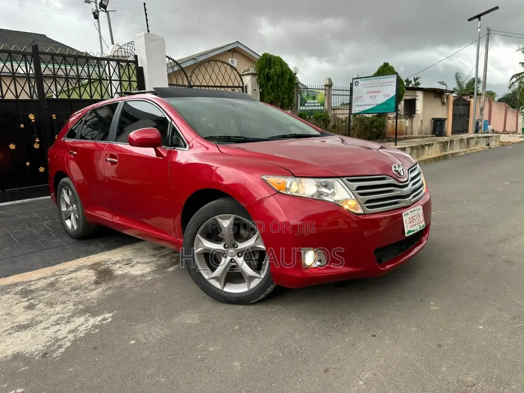Toyota Venza V6 AWD 2010 Red