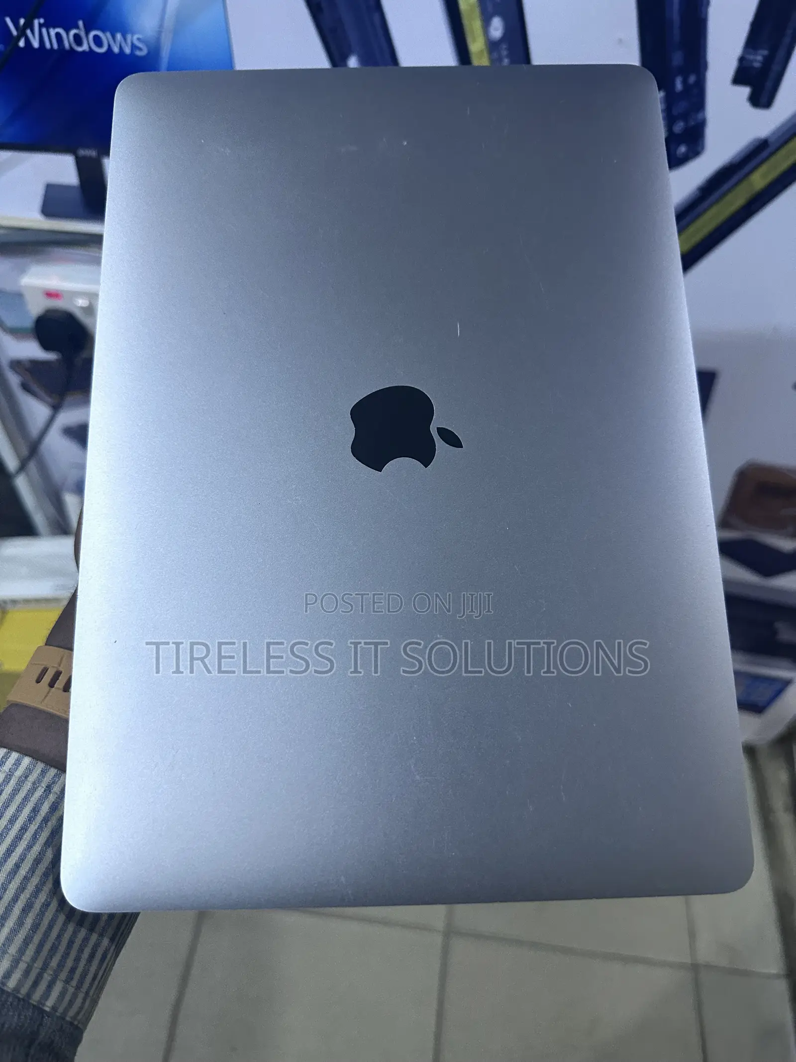 Laptop Apple MacBook Pro 2020 M1 8GB Apple M1 SSD 256GB