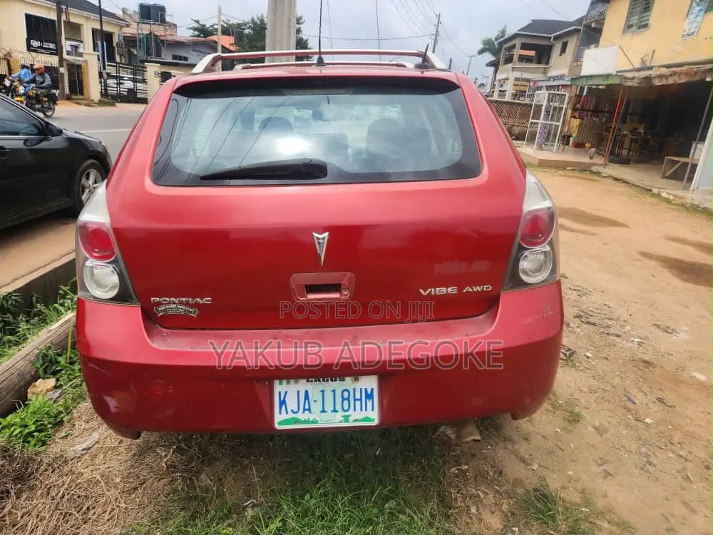 Pontiac Vibe 2010 Burgundy