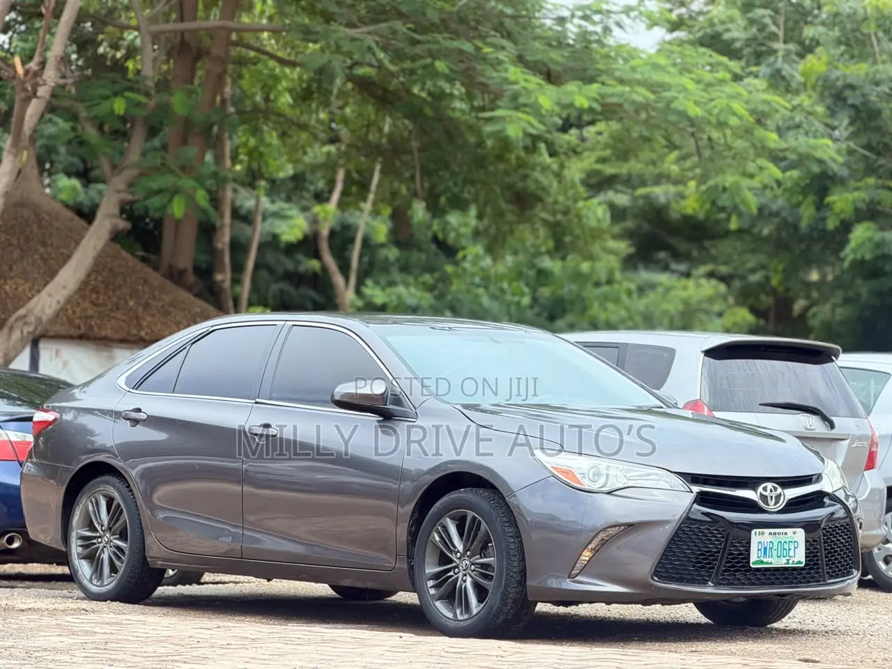 Toyota Camry SE 4dr Sedan (2.5L 4cyl 6A) 2015 Gray