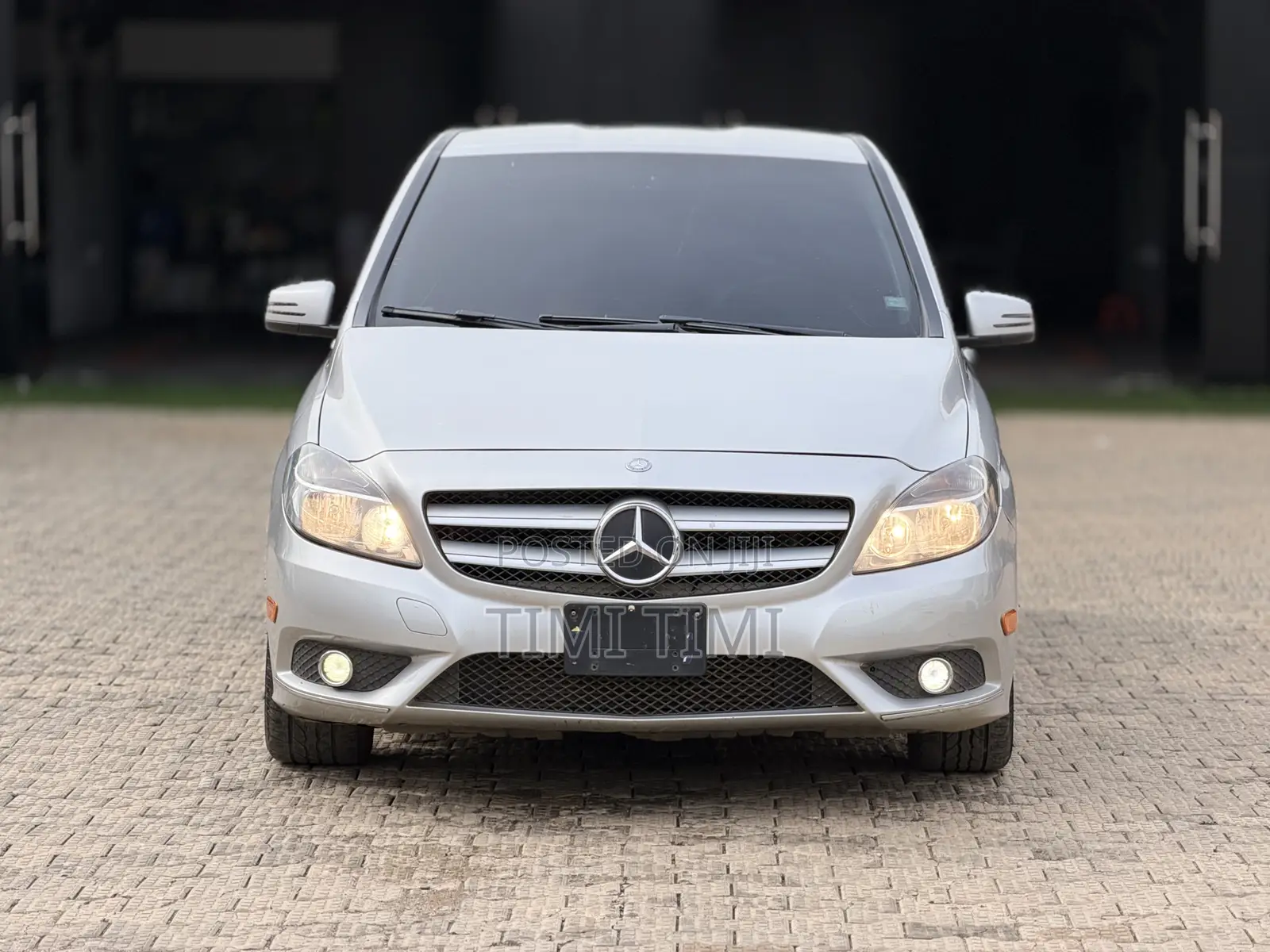Mercedes-Benz B-Class B250 Petrol 2015 Silver