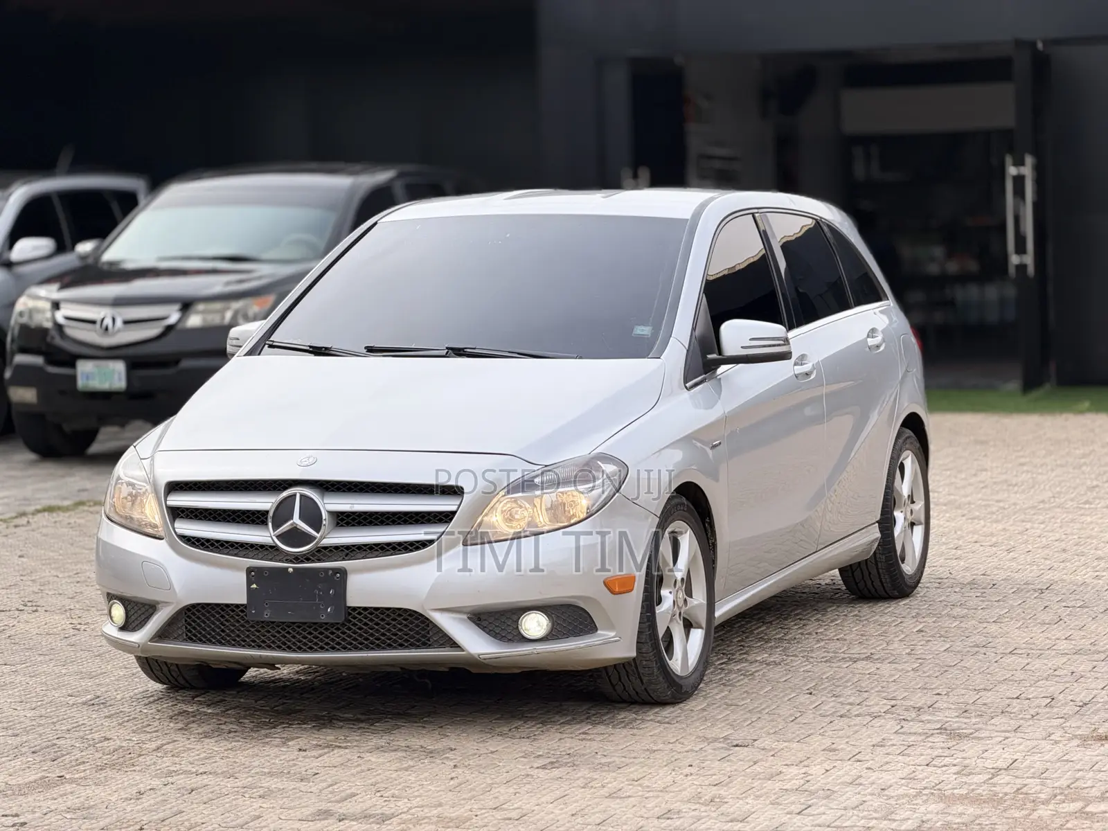 Mercedes-Benz B-Class B250 Petrol 2015 Silver