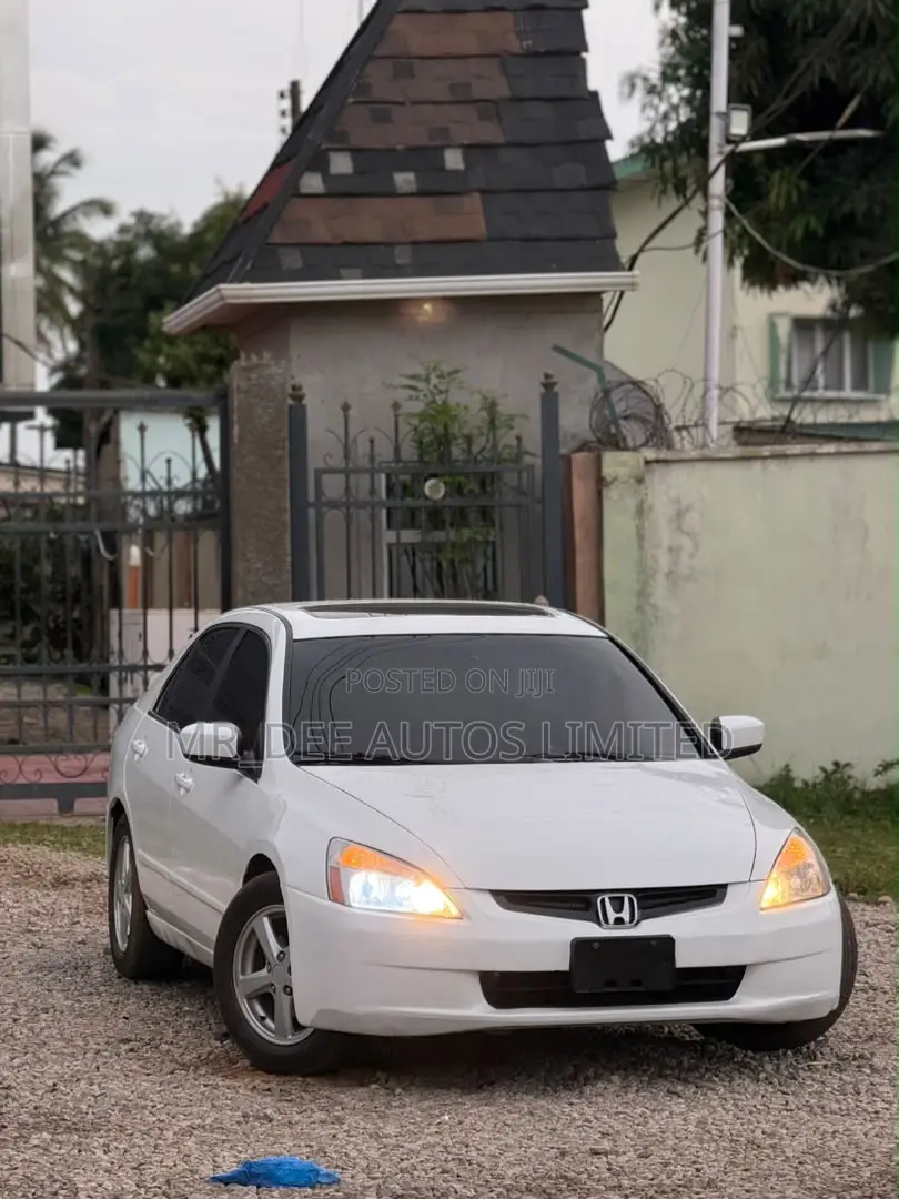 Honda Accord 2004 White