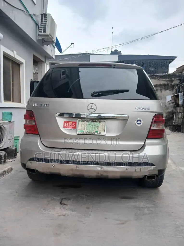 Mercedes-Benz M Class 2010 Gold
