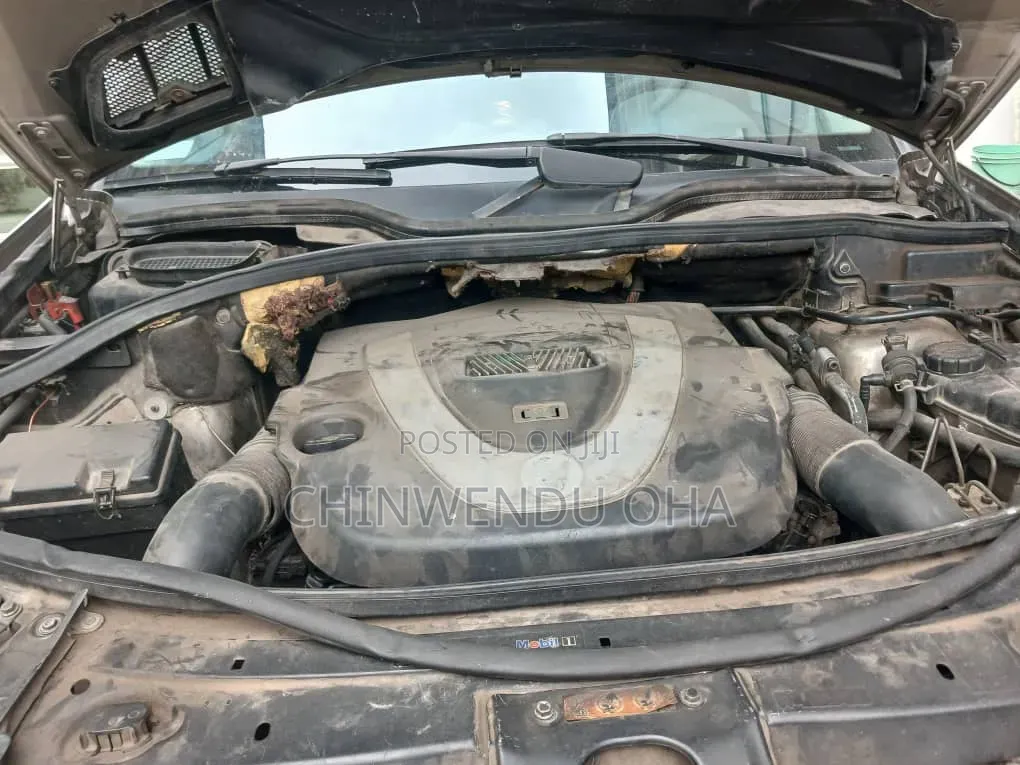 Mercedes-Benz M Class 2010 Gold