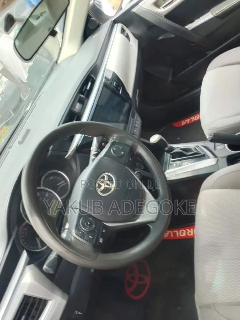 Toyota Corolla 2015 White