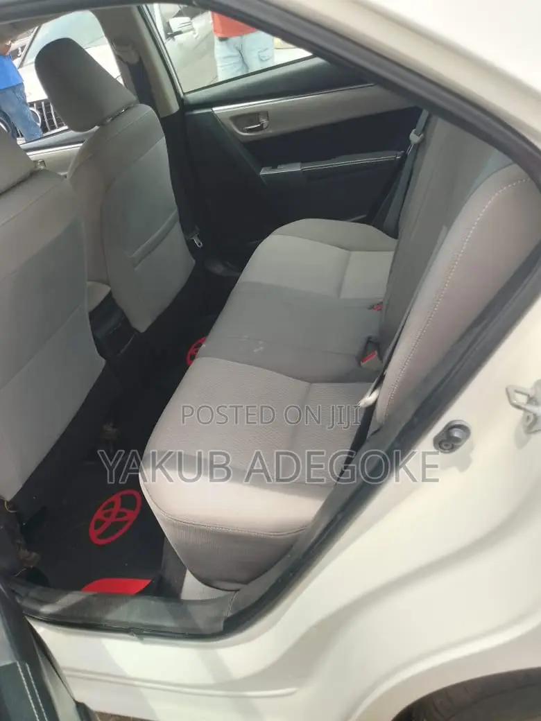 Toyota Corolla 2015 White