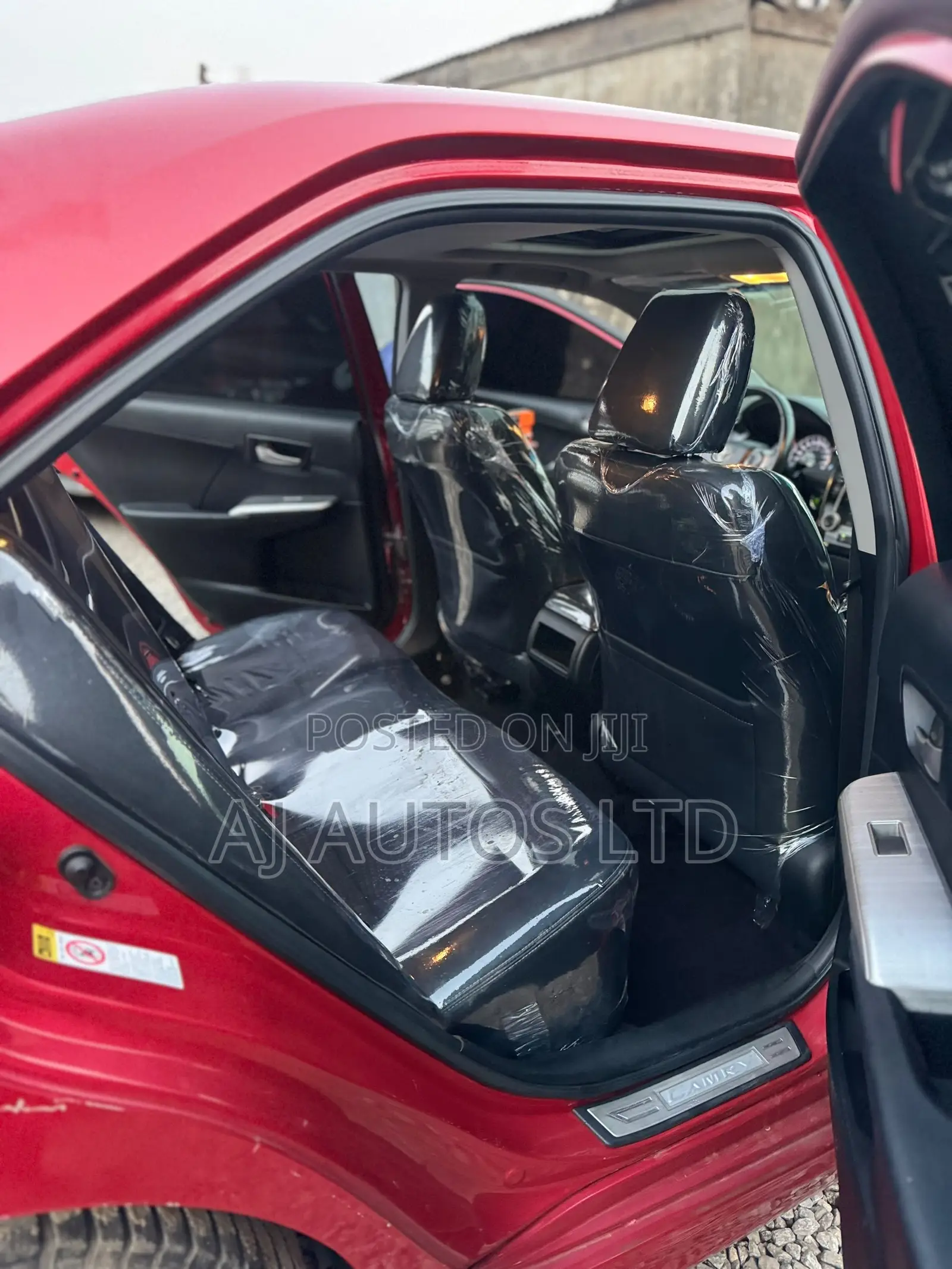 Toyota Camry SE V6 4dr Sedan (3.5L 6cyl 6A) 2012 Red
