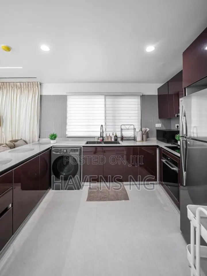 Luxury 1-Bedroom Waterfront Apartment