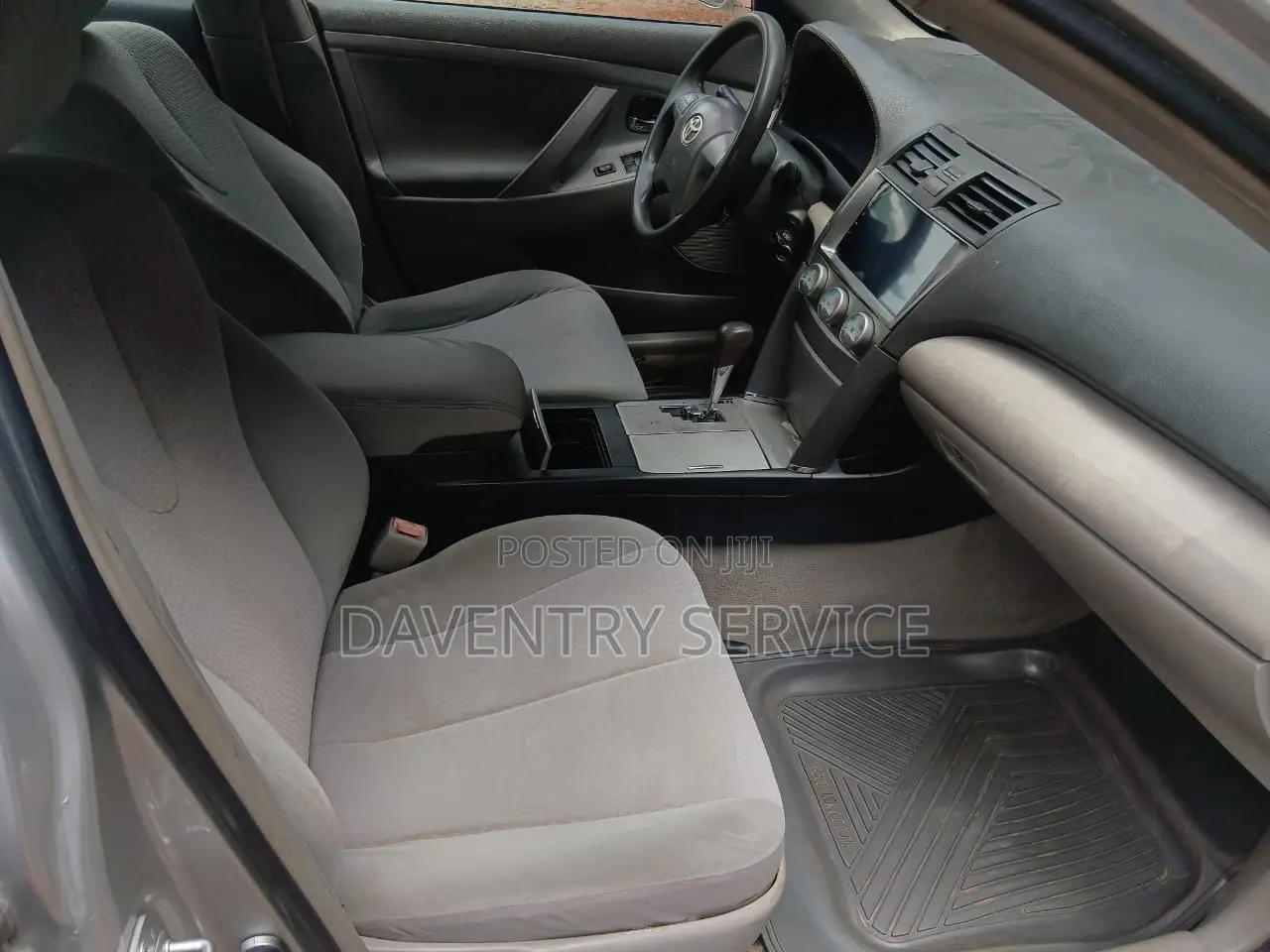 Toyota Camry 2010 Silver