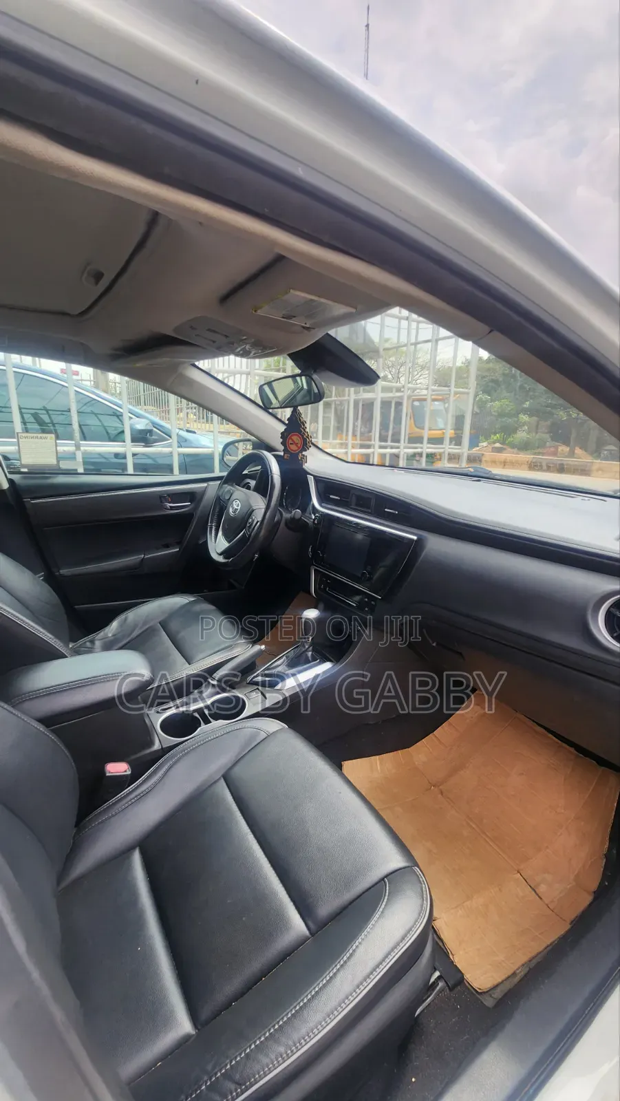 Toyota Corolla 2018 White