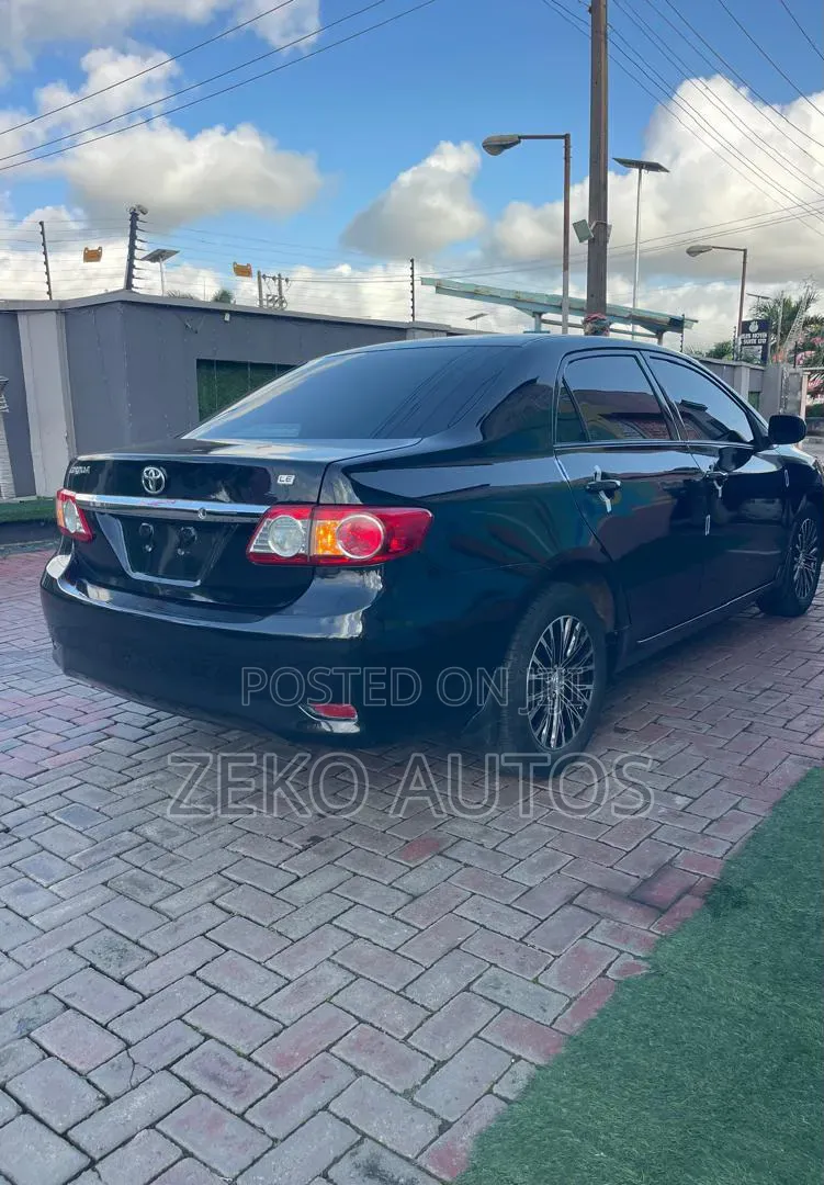 Toyota Corolla LE 4dr Sedan (1.8L 4cyl 4A) 2011 Black