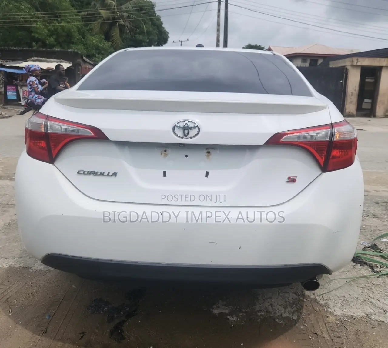 Toyota Corolla S Premium 4dr Sedan (1.8L 4cyl CVT) 2015 White