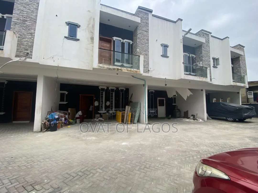 4bdrm Duplex in Ikota for rent