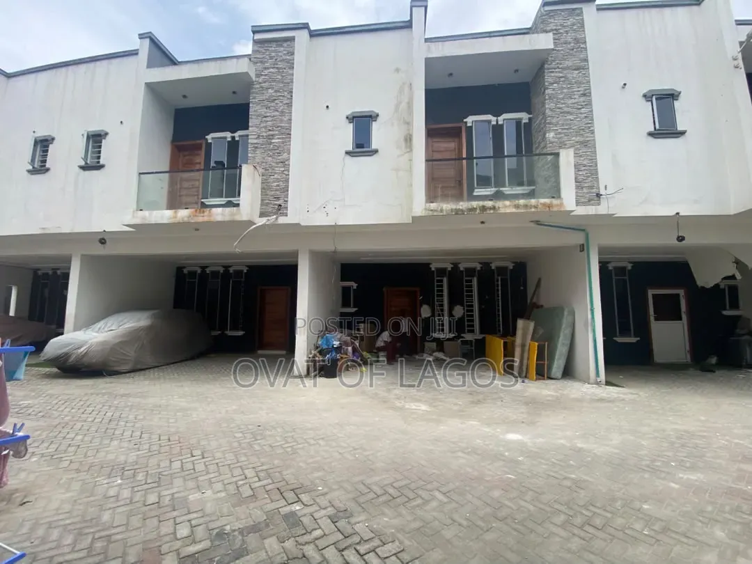 4bdrm Duplex in Ikota for rent