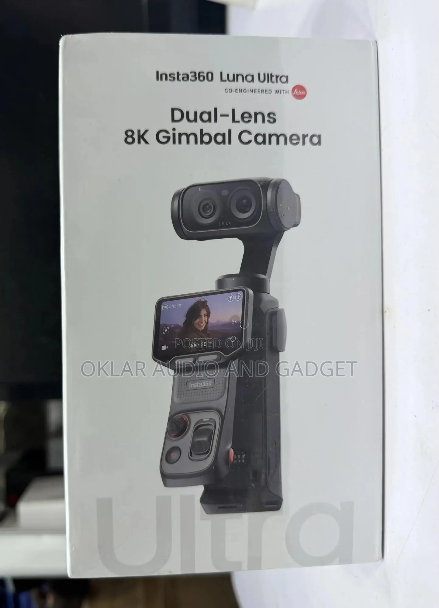 Insta360 Luna Ultra Dual Lens Camera ( Creator Combo)