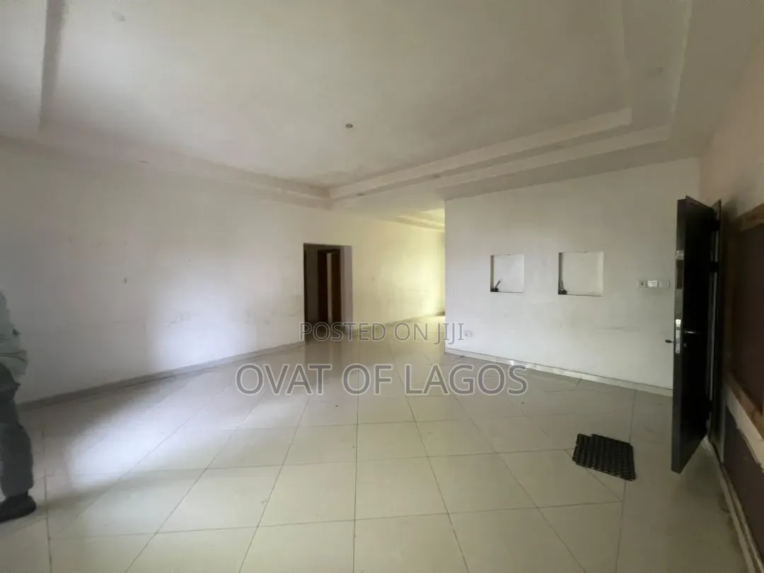 3bdrm Apartment in Ikate for rent