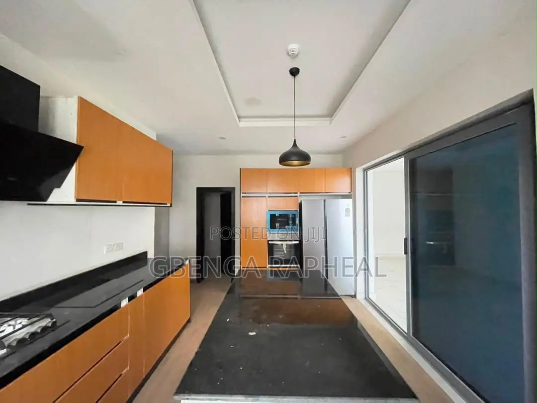 3bdrm Apartment in Gra for rent