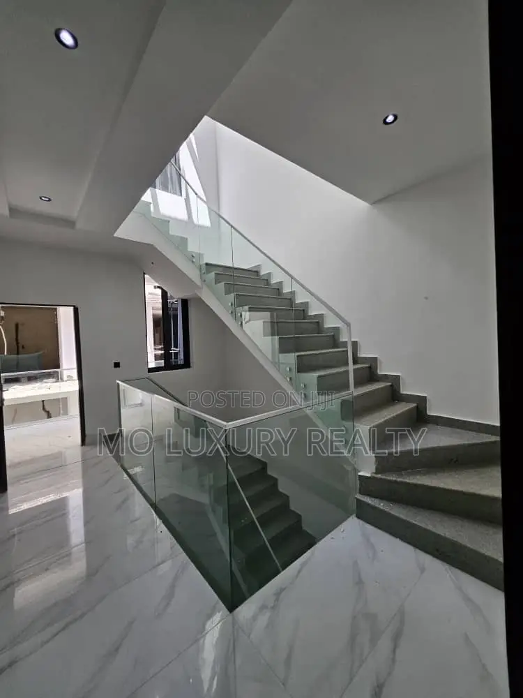 4bdrm Townhouse / Terrace in Ikoyi for rent