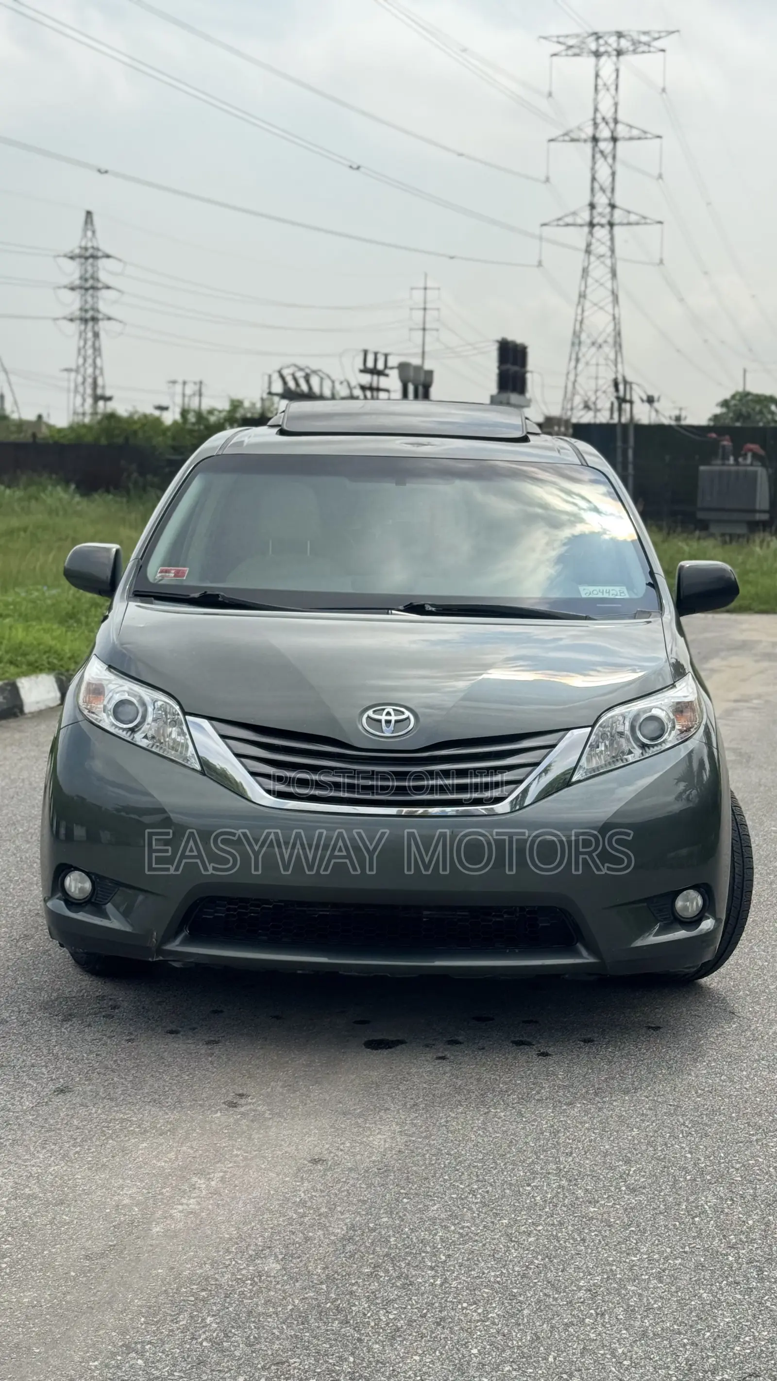 Toyota Sienna XLE 7-Passenger 4dr Minivan AWD (3.5L 6cyl 6A) 2014 Green