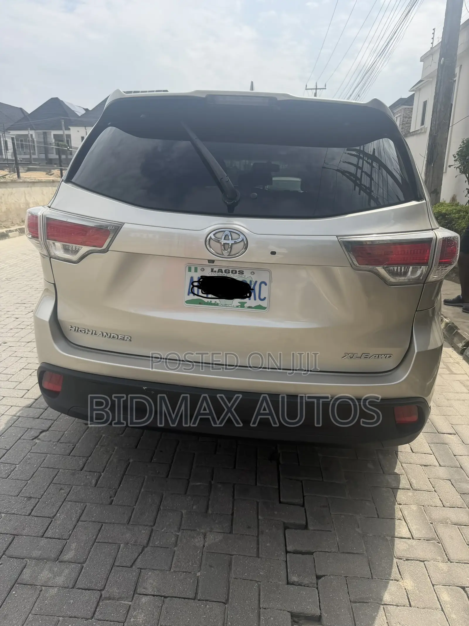 Toyota Highlander XLE 4dr SUV (3.5L 6cyl 6A) 2015 Beige