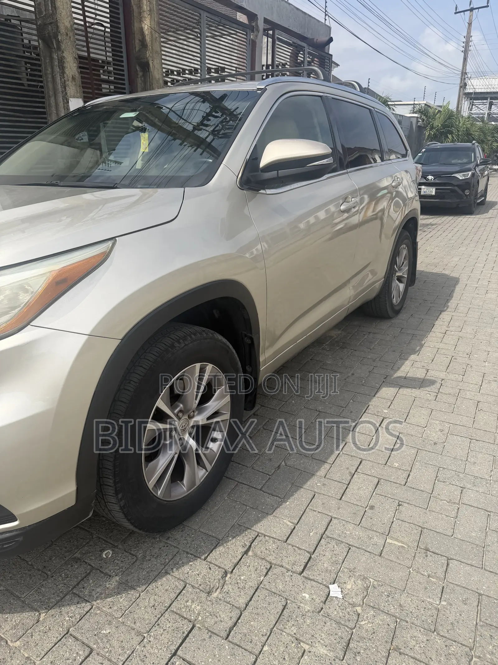 Toyota Highlander XLE 4dr SUV (3.5L 6cyl 6A) 2015 Beige
