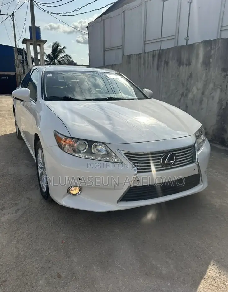Lexus ES 350 FWD 2014 White