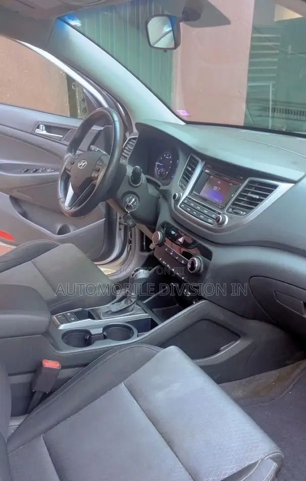 Hyundai Tucson Sport AWD 2016 Silver