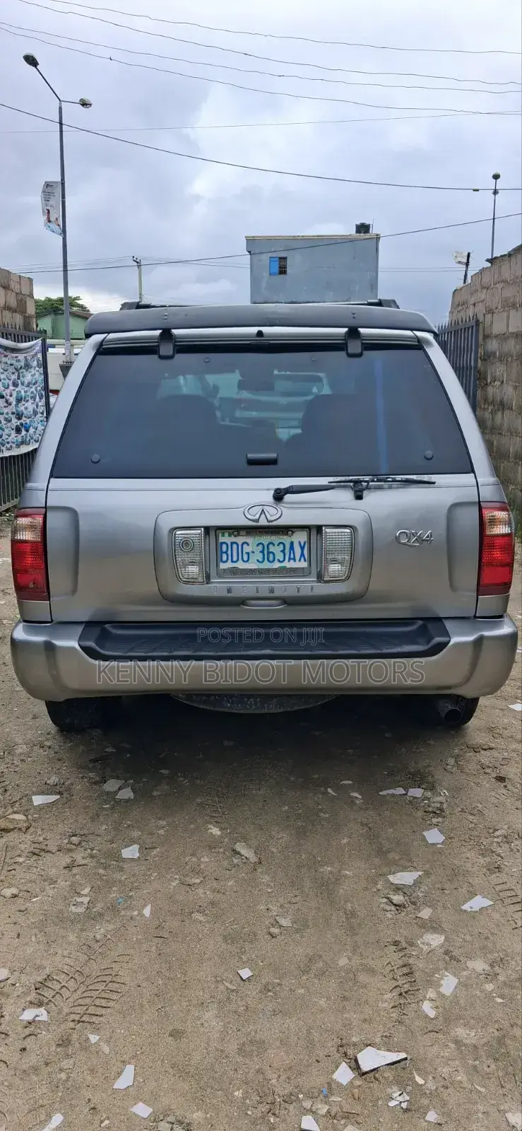 Infiniti QX4 2002 Silver