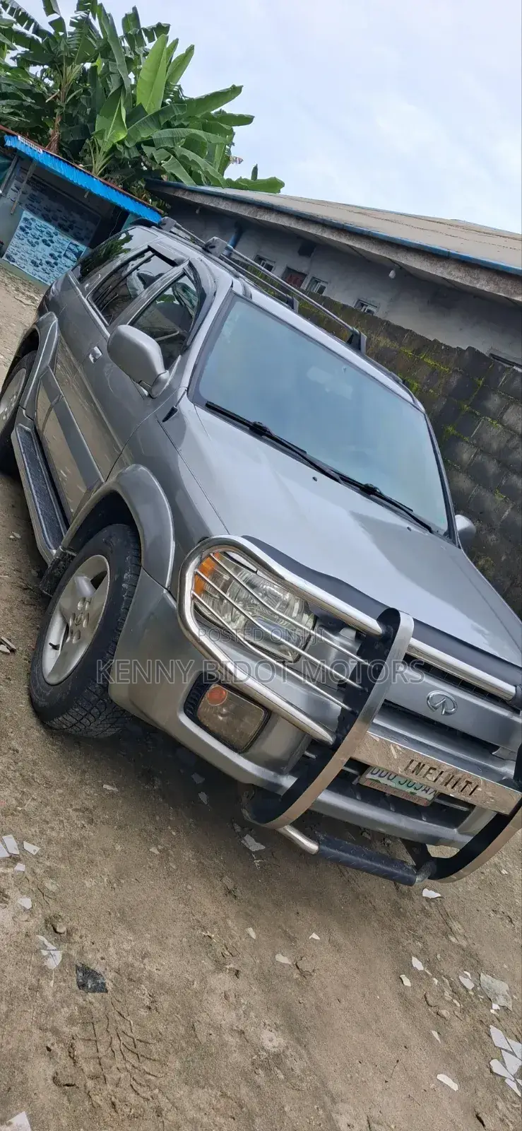 Infiniti QX4 2002 Silver