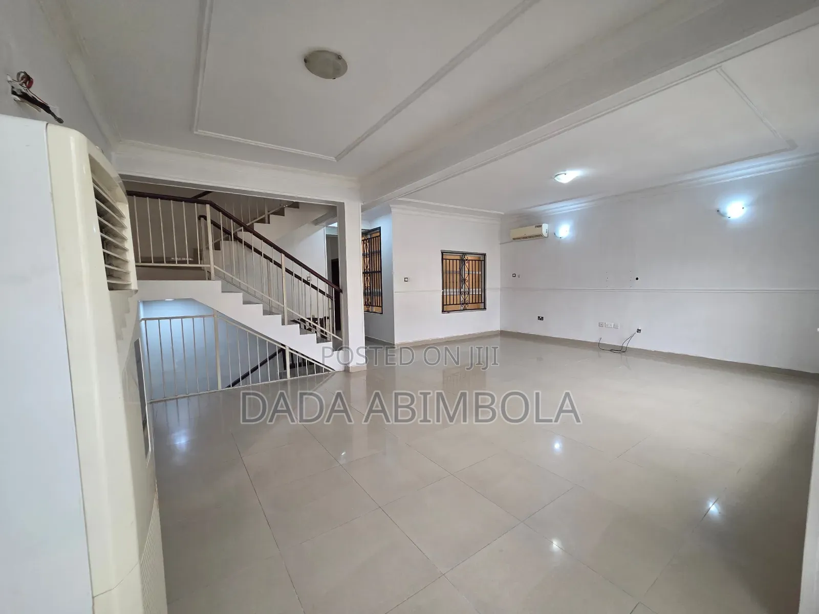 5bdrm Duplex in Chevron for rent