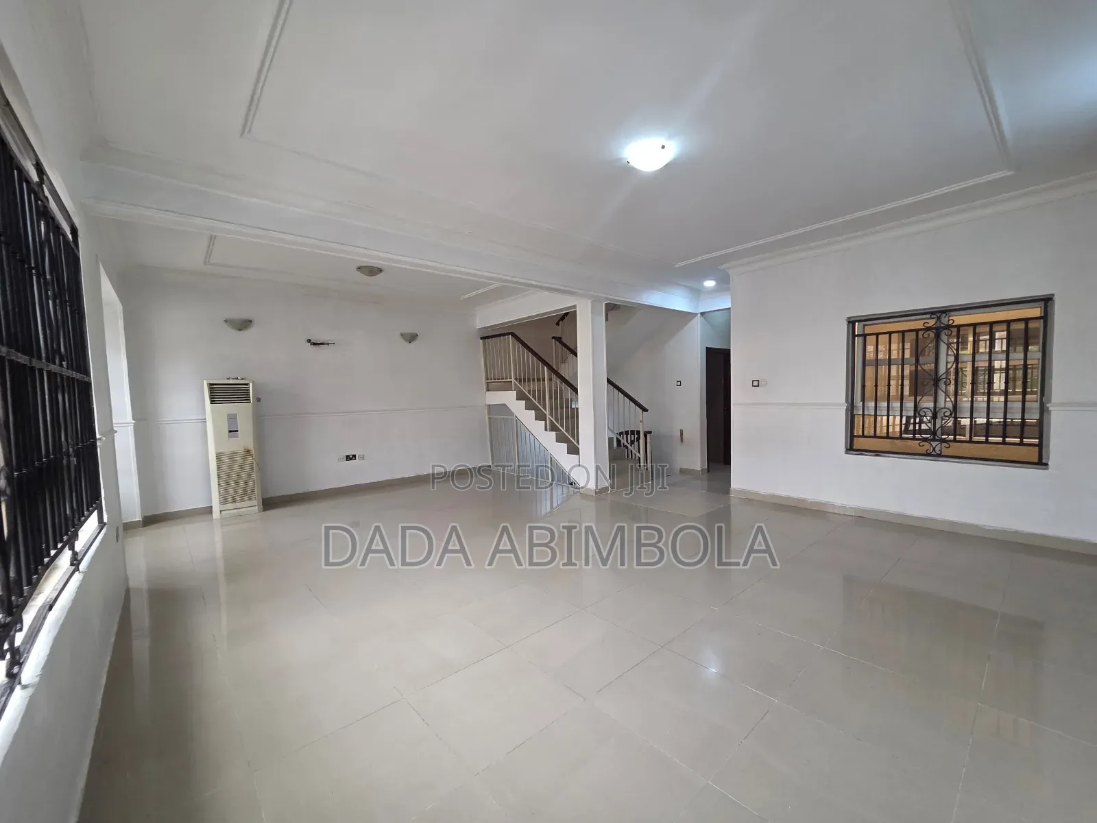 5bdrm Duplex in Chevron for rent